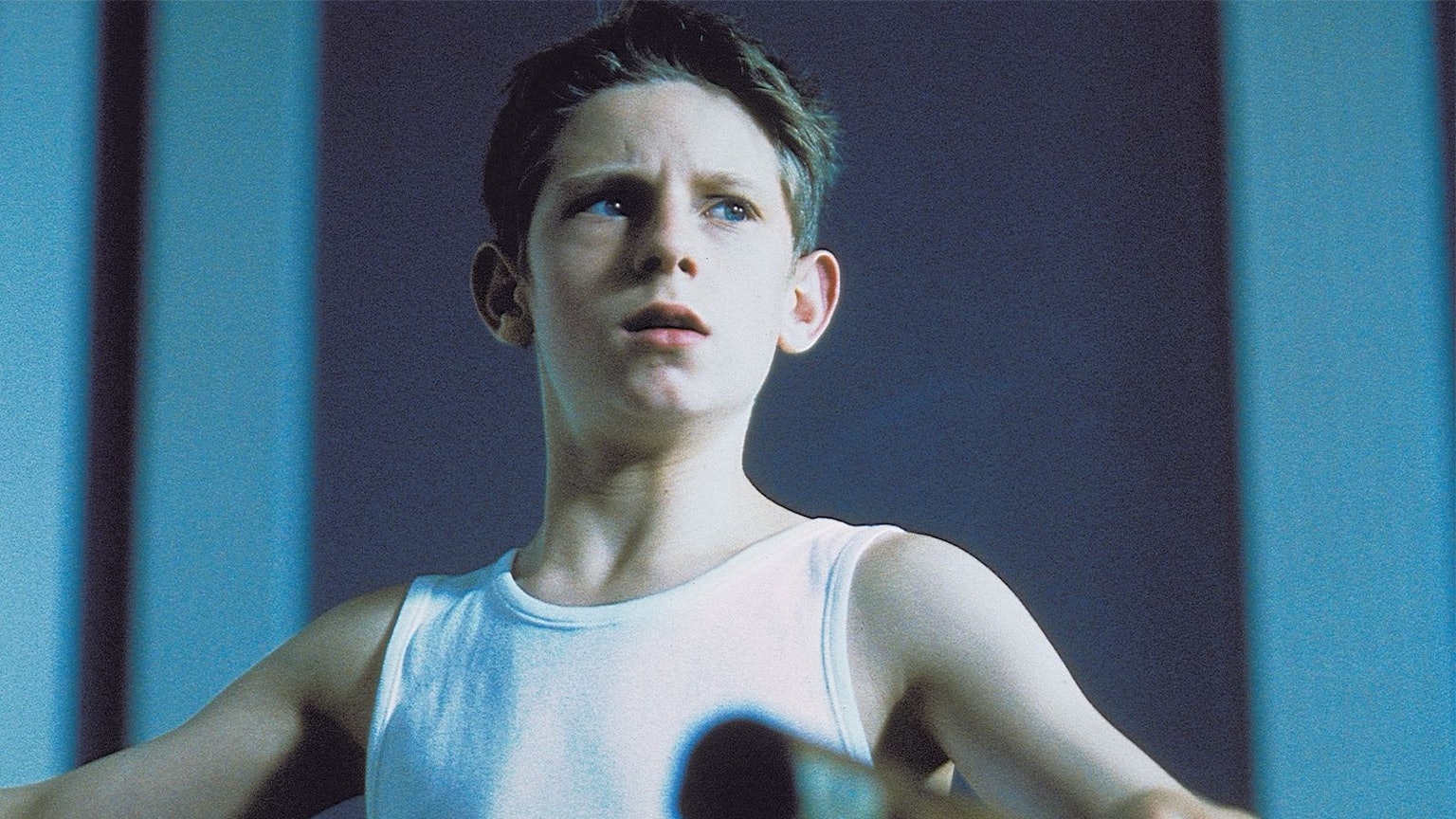 Billy Elliot will nicht boxen, sondern Ballett tanzen: Mit dem Tanzfilm-Klassiker wurde Jamie Bell schlagartig weltberühmt, nun feiert der britische Schauspieler seinen 40. Geburtstag. (Bild: Universal)