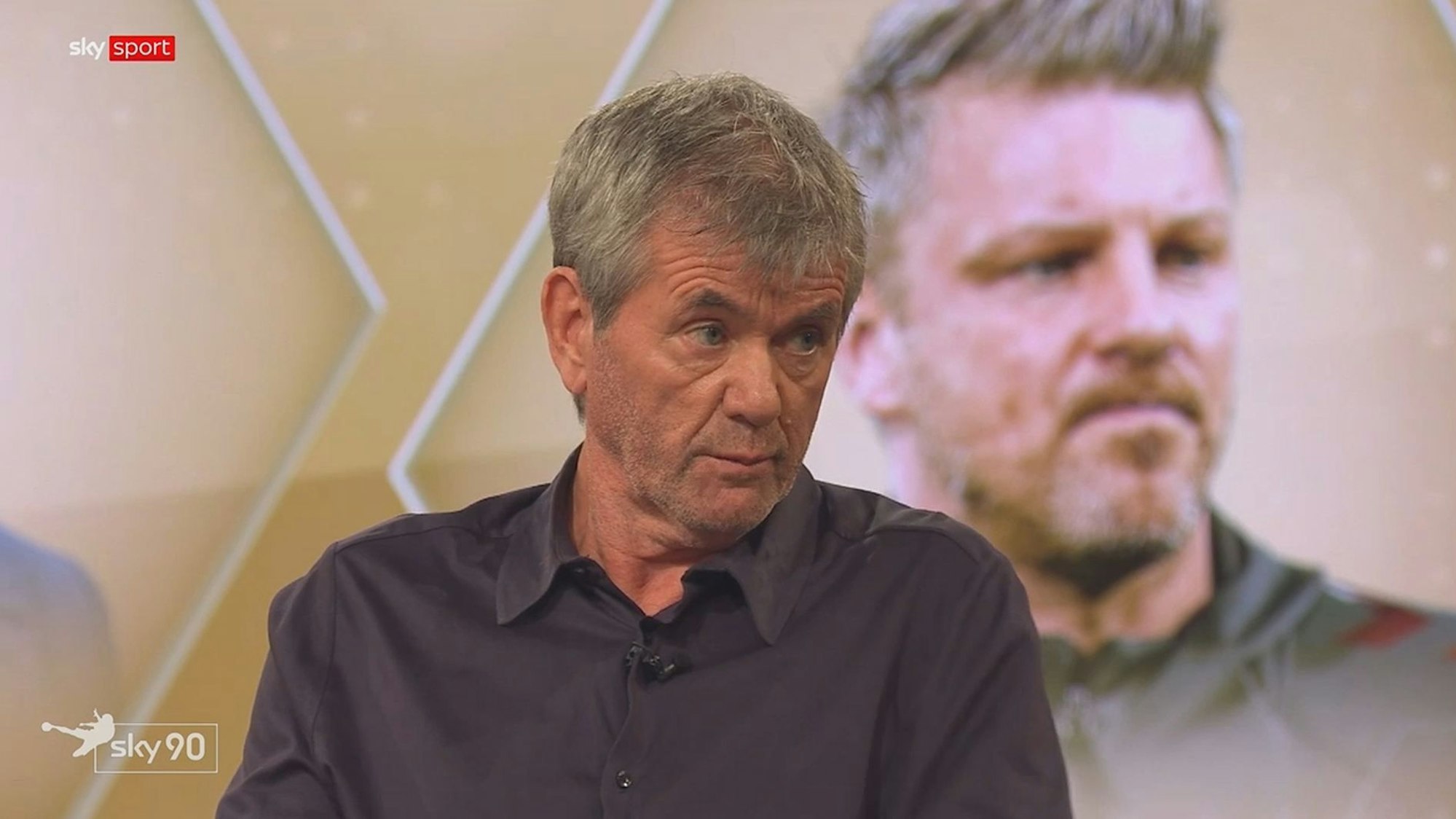 Friedhelm Funkel als Gast in der Sky-Sendung.