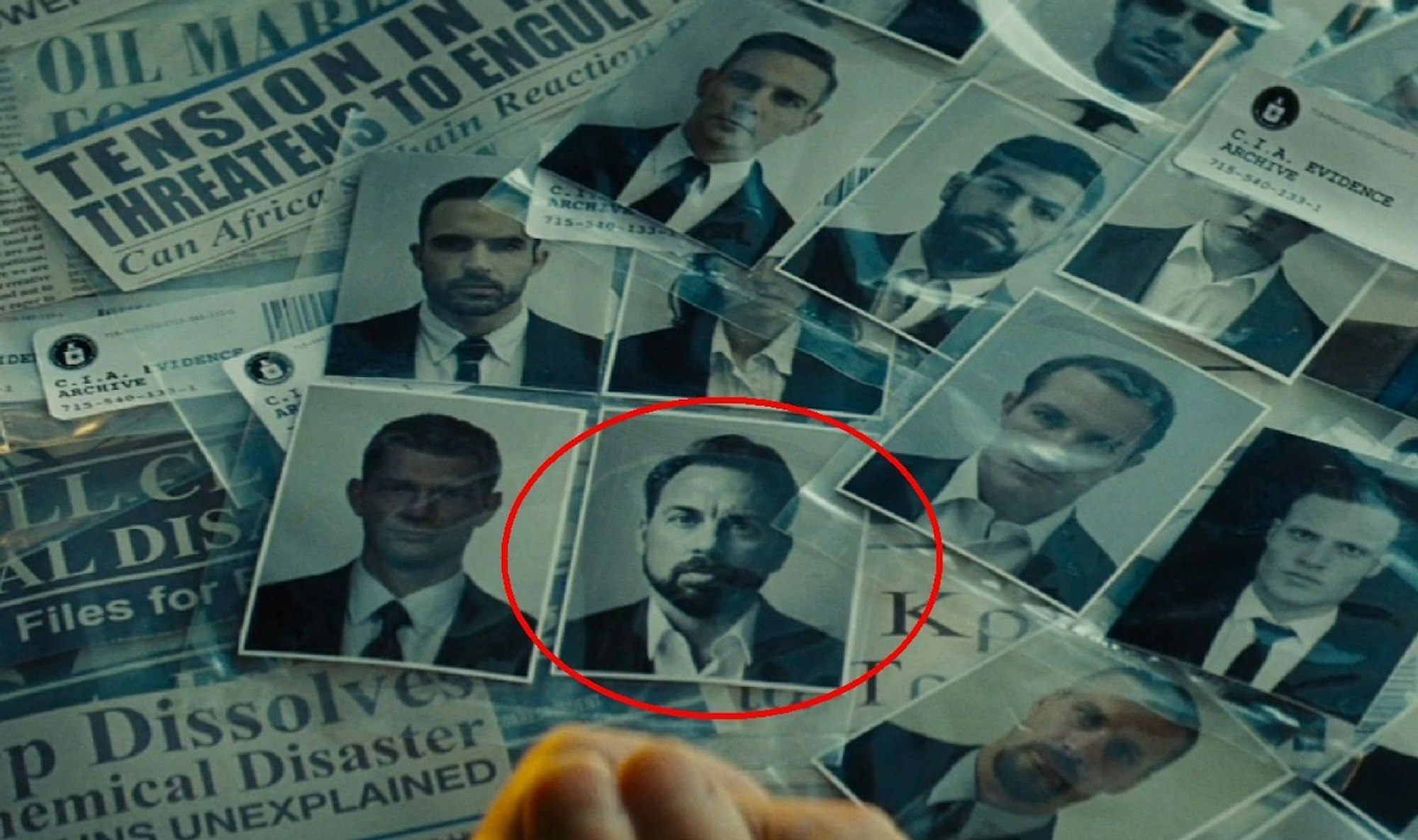 In den „Mission: Impossible“-Flimen „Rogue Nation“ und „Fallout“ durfte Gätjen finster von einem Foto in die Kamera gucken. (Bild: 2015 Paramount Pictures)