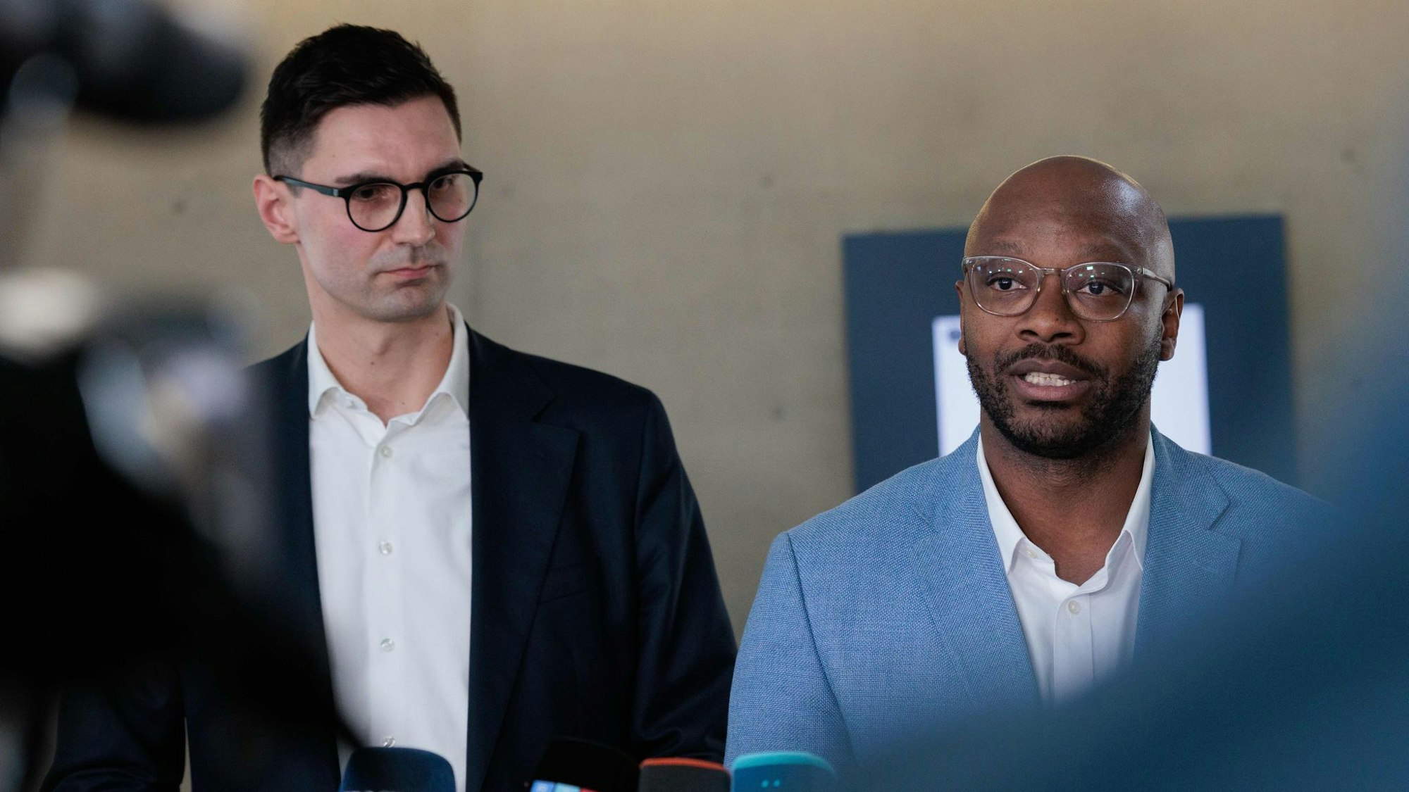 Politiker der Koalition zeigen sich enttäuscht über die Mineralölbranche.