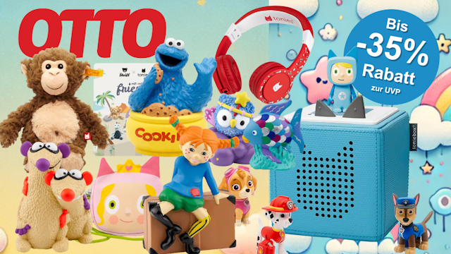 Verschiedene Tonies-Figuren und eine Toniebox vor einem bunten Hintergrund mit Wolken, Sternen und Regenbogen.