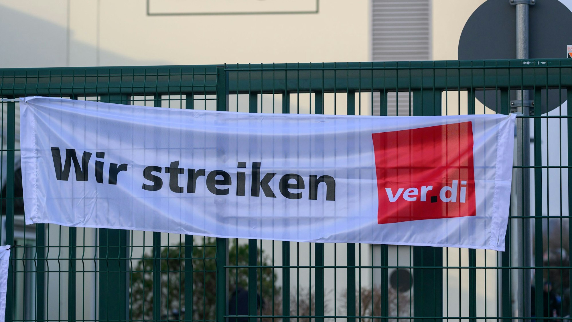 Verdi ruft zu Warnstreiks im öffentlichen Nahverkehrs im Rahmen der laufenden Tarifverhandlung auf. (Archivbild)