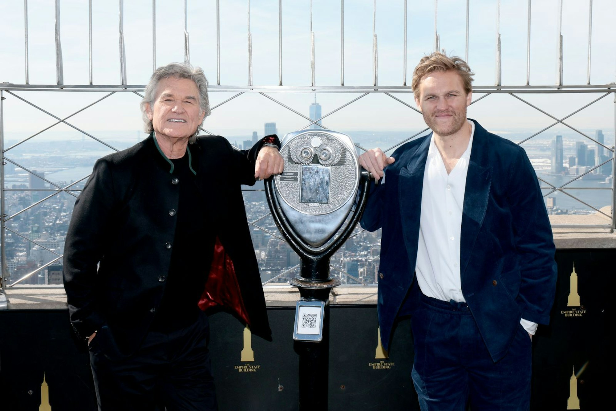 Kurt Russell und sein Sohn Wyatt Russell drehten gemeinsam „Monarch: Legacy of Monsters“, eine TV-Serie, die bei Apple+ zu sehen ist. Gemeinsame Drehzeit hatten sie kaum - sie spielen die gleiche Person zu unterschiedlichen Zeiten.
(Bild: 2026 Empire State Realty Trust/Dimitrios Kambouris)