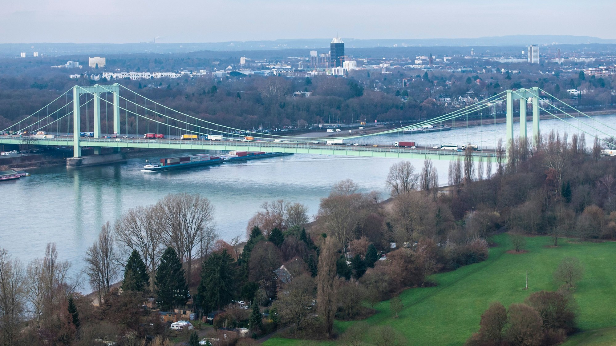 Die Autobahn GmbH plant, die Rodenkirchener Autobahnbrücke abzureißen und neu zu bauen.