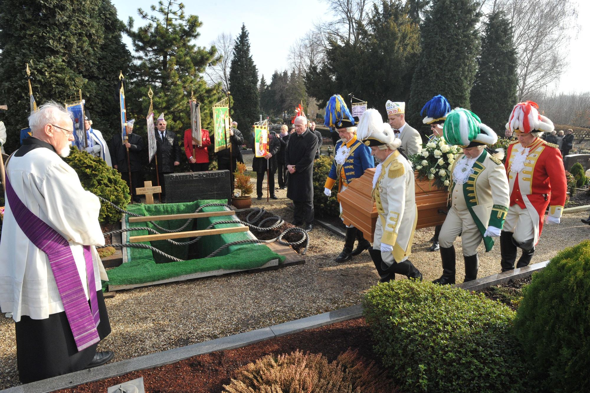 Beerdigung von Willi Hentges auf dem Hitdorfer Friedhof am 9. März 2012.