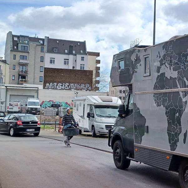 Wohnmobile auf dem Niehler Kirchweg