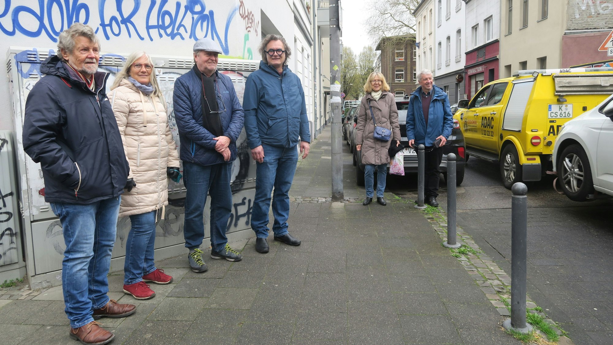 Anwohner und Mitglieder des Vereins Fuß e.V. an der Ecke Marienstraße/Lessingstraße.