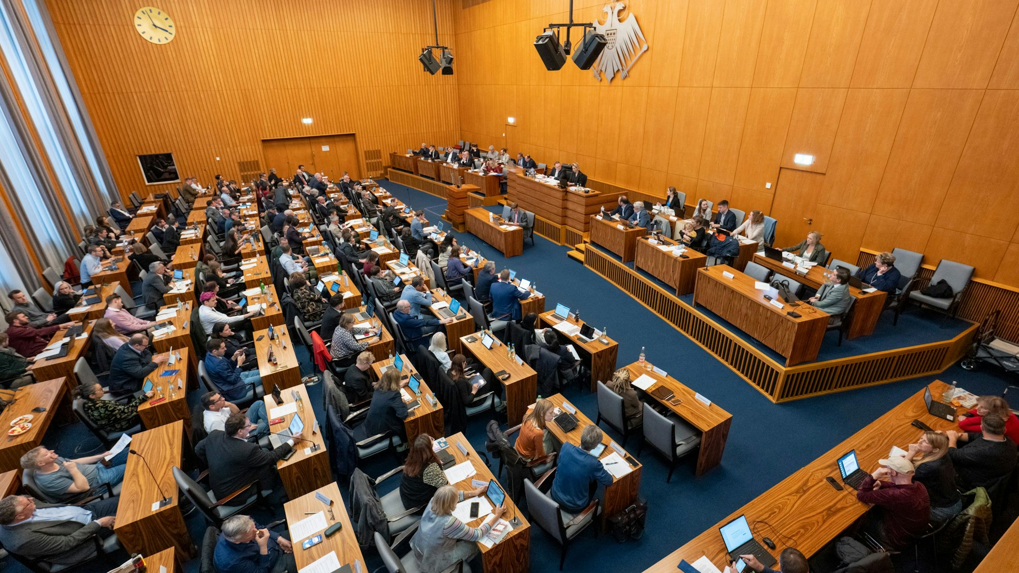 Blick in den Ratssaal.