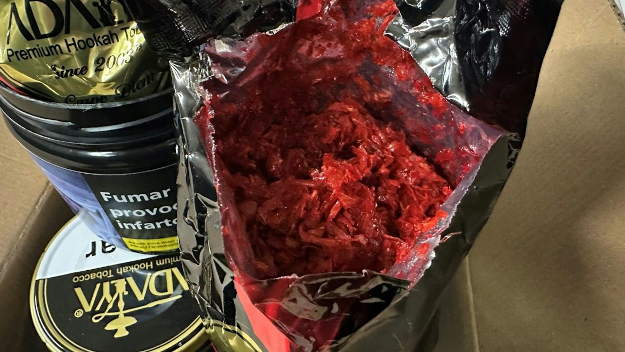 Kölner Zoll stellt über eine Tonne unversteuerten Shisha-Tabak sicher.