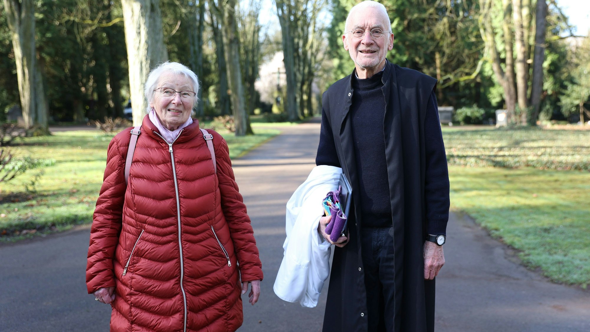 Rosemarie Amberge und Pfarrer Johannes Krautkrämer