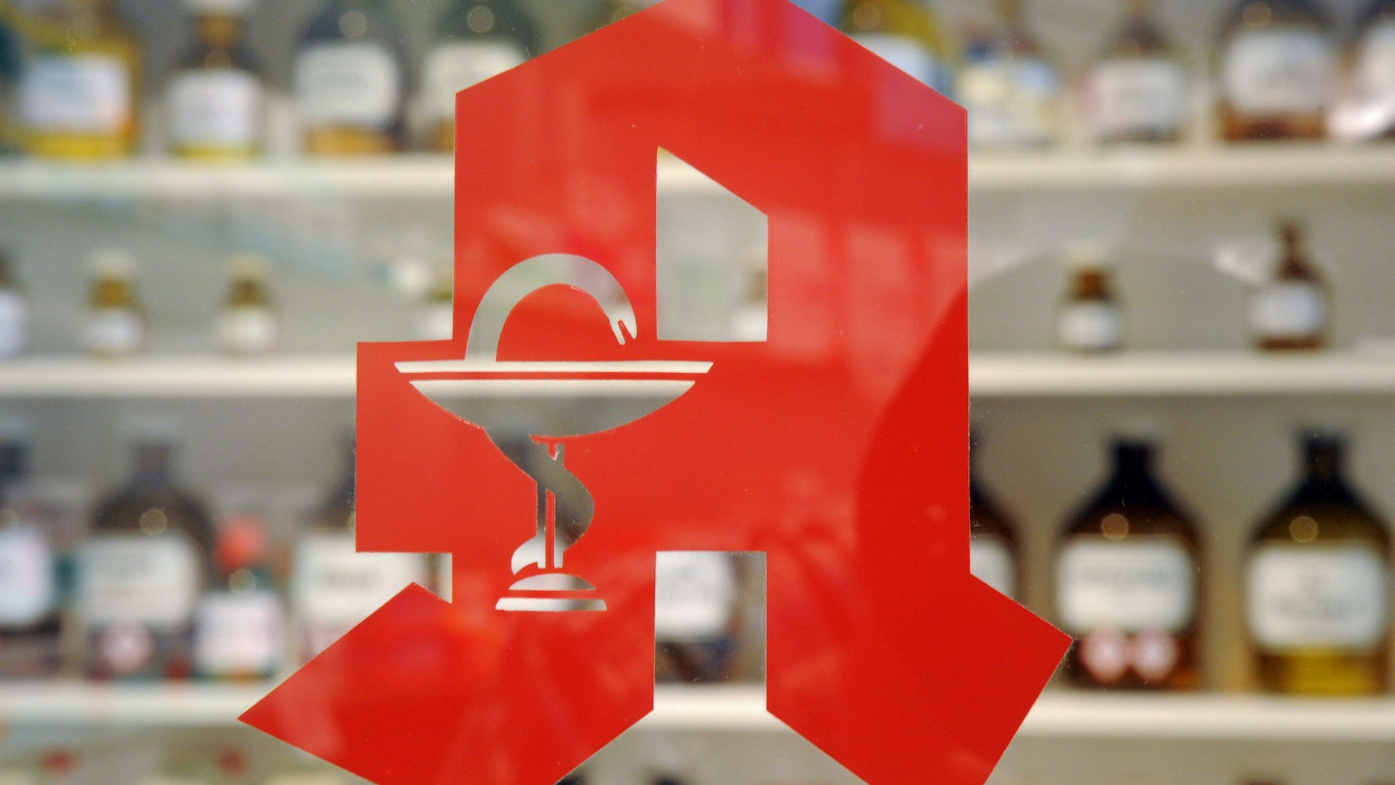 Der beschuldigte Apotheker betreibt mehrere Filialen in Köln.