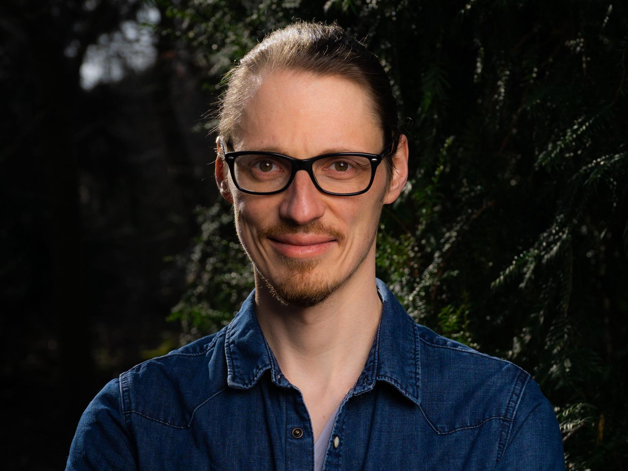 Lukas Heinser ist seit 2013 Assistent des deutschen ESC-Kommentators.