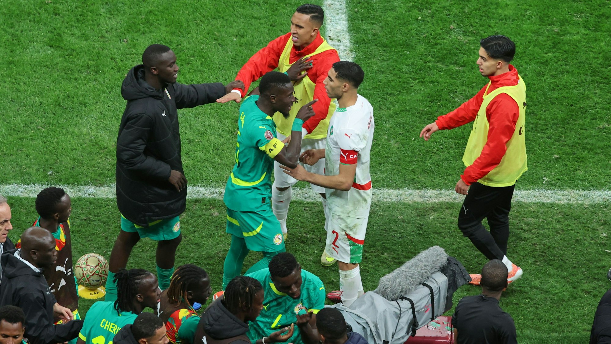 Rudelbildung im Finale des Afrika-Cups.