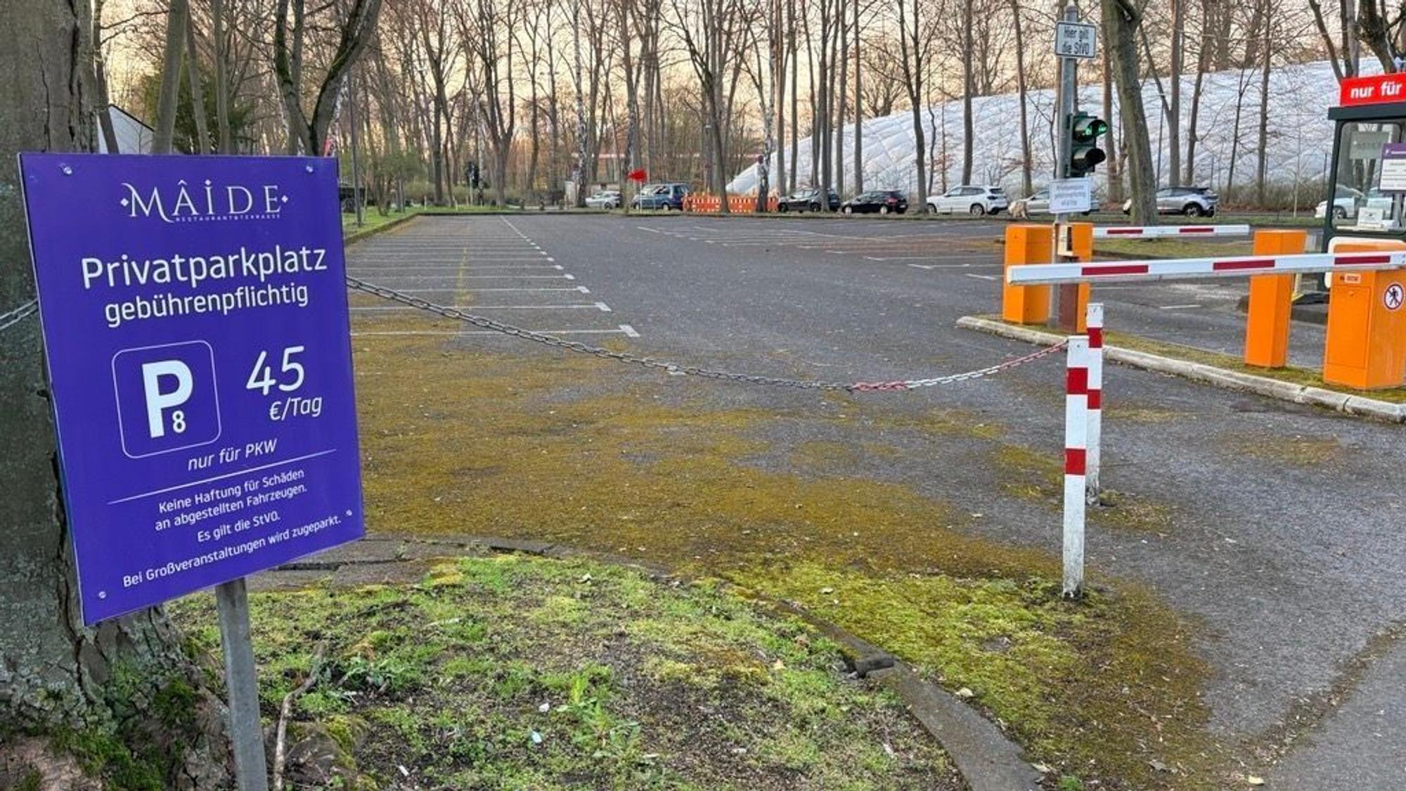 Der Parkplatz vom neuen Maide im Stadtwald – die Tagesgebühr beträgt 45 Euro.