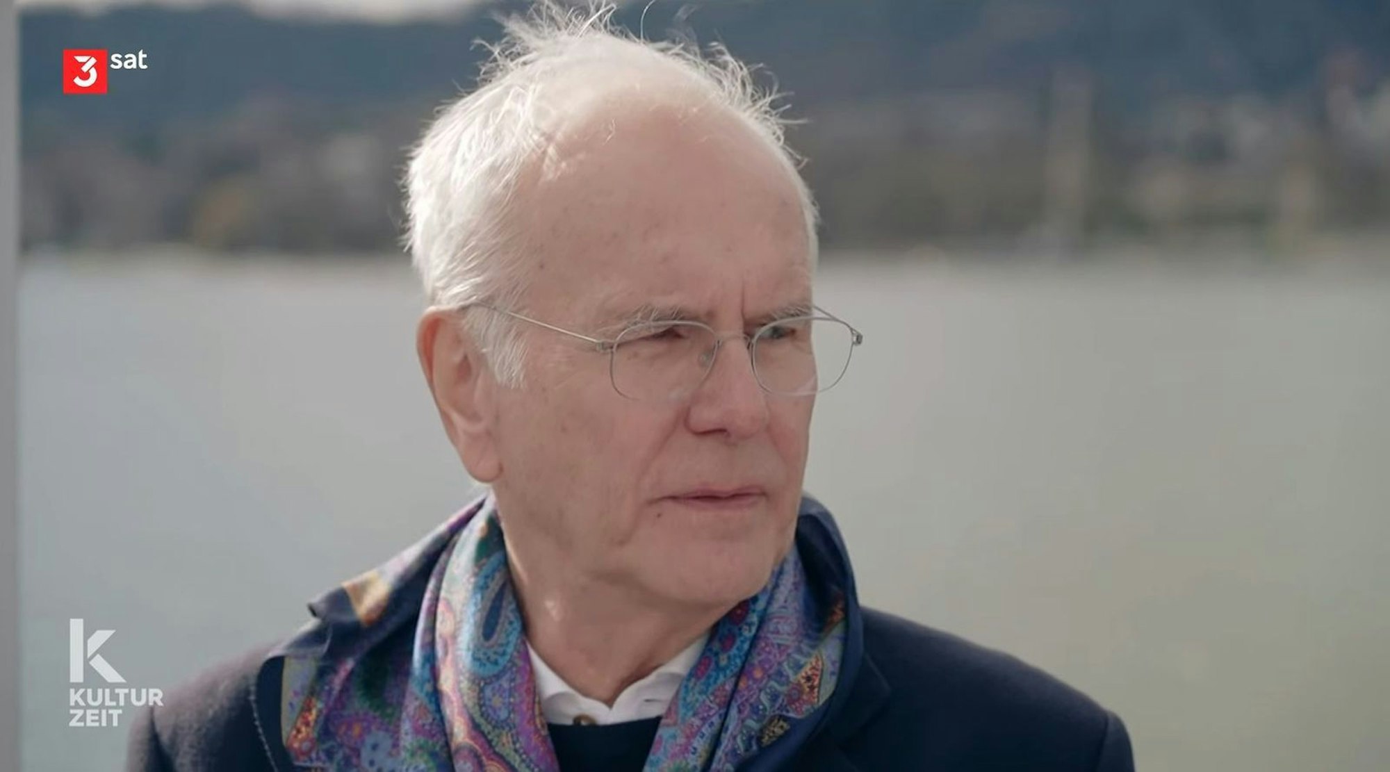 In der 3sat-“Kulturzeit“ sprach Harald Schmidt auch übers „Traumschiff“. (Bild: 3sat)