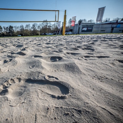 Beachvolleyball-Spielfeld auf der Sportanlage TSV Bayer 04 an der Tannenbergstraße neben der Stelze Bild: Ralf Krieger