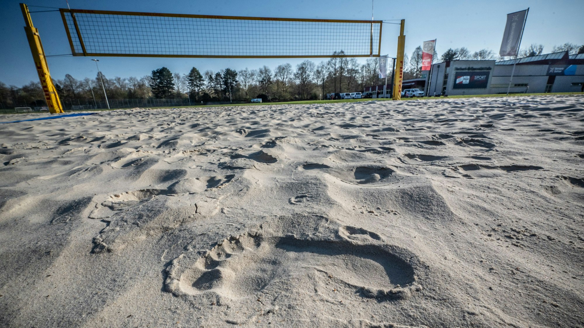 Beachvolleyball-Spielfeld auf der Sportanlage TSV Bayer 04 an der Tannenbergstraße neben der Stelze Bild: Ralf Krieger