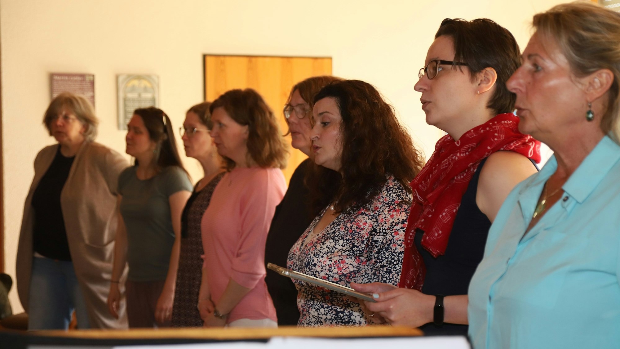 Bei den Proben geht den Mitgliedern der Klangfarben vor allem auch um die richtige Haltung und den Atem.