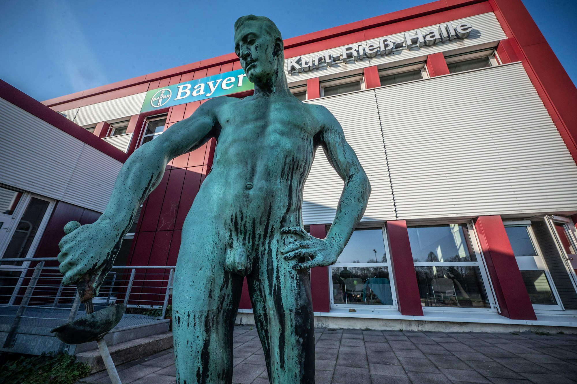 Kurt-Rieß-Halle Sportanlage TSV Bayer 04 an der Tannenbergstraße neben der Stelze Bild: Ralf Krieger