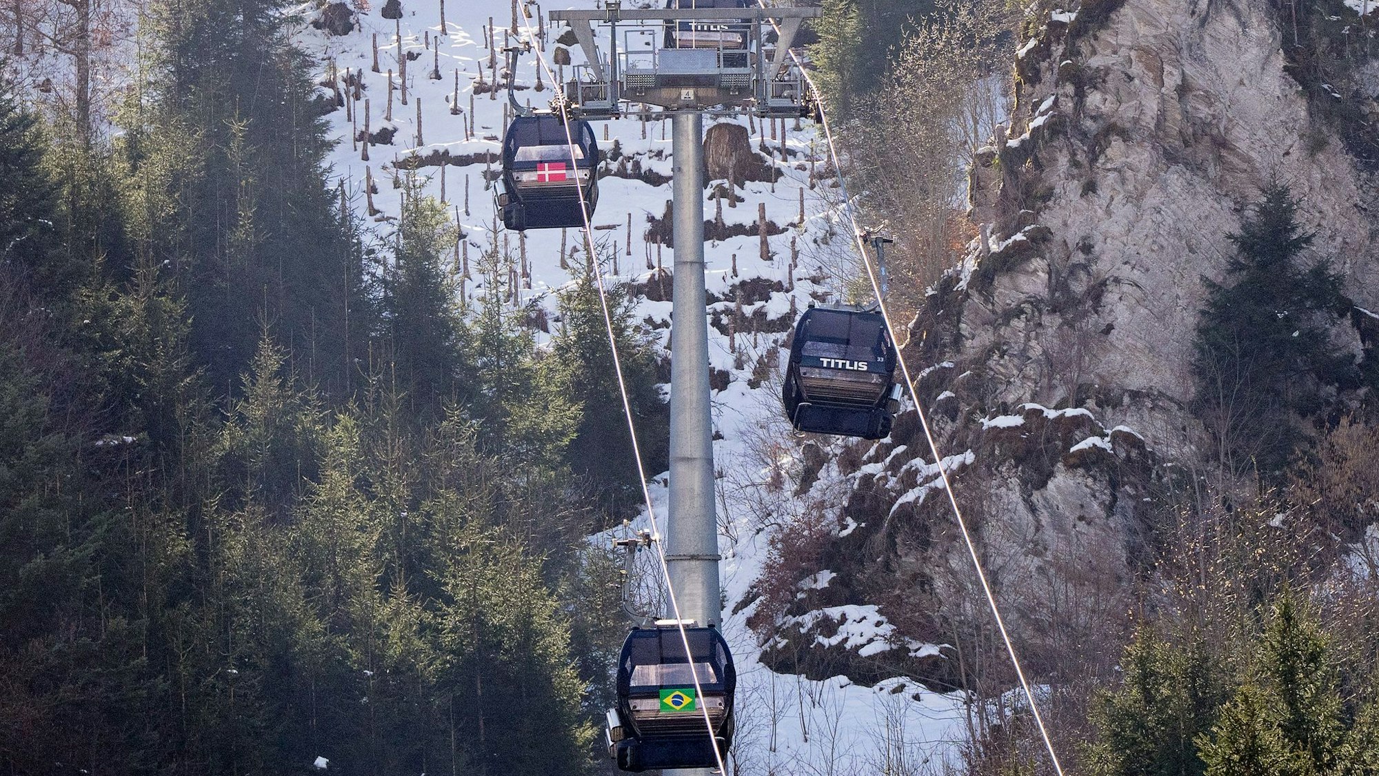 Gondel in Schweizer Skigebiet abgestürzt