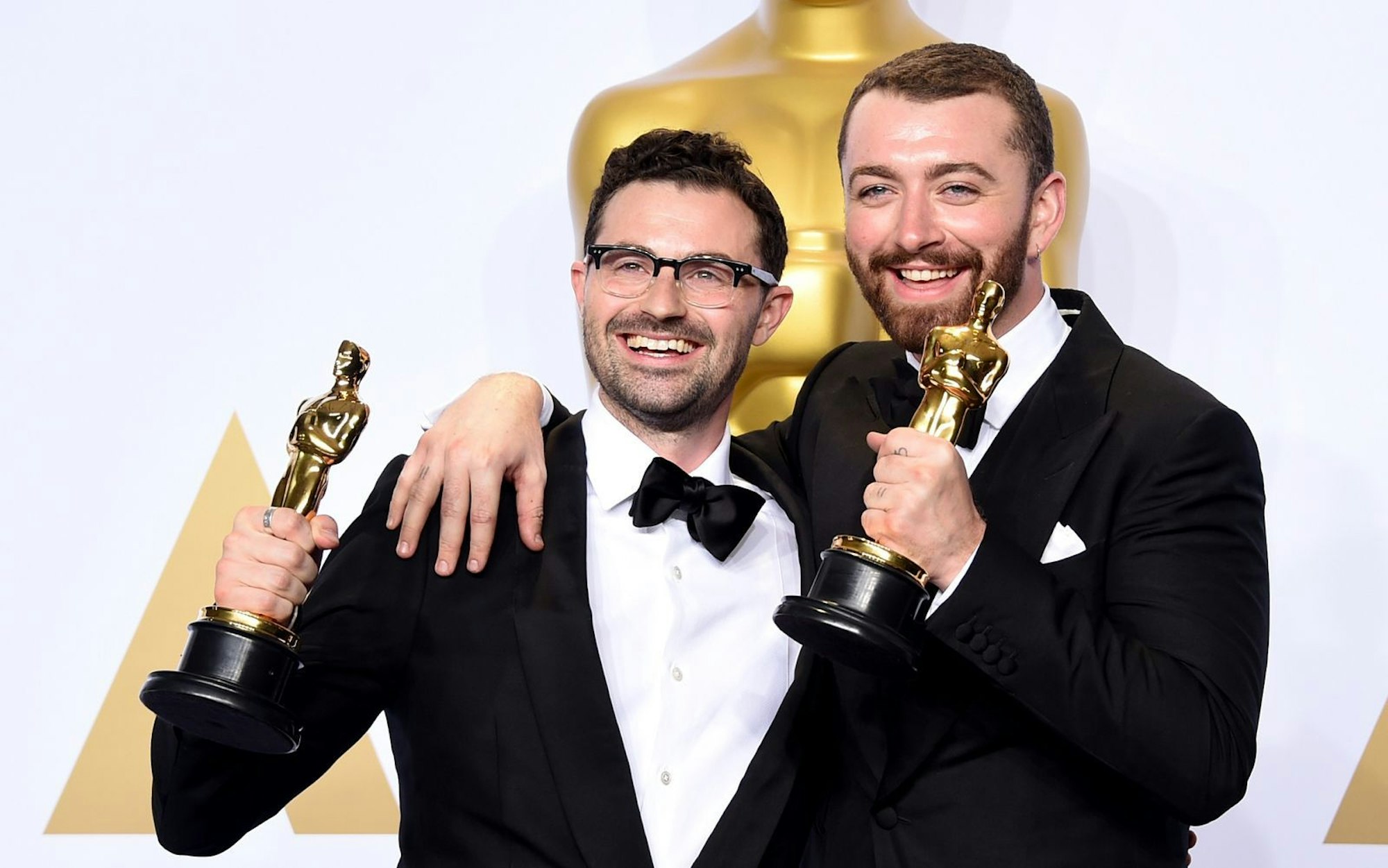 Komponiert haben den „Spectre“-Song „Writing's on the Wall“
Jimmy Napes und Sam Smith (rechts). Smith hat die Ballade auch gesungen. (Bild: 2016 Getty Images/Jason Merritt)