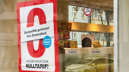 Apotheken sind für Montag (23. März) bundesweit zu einem Protesttag aufgerufen und wollen ihre Geschäfte geschlossen halten, die Versorgung soll über Notdienst-Apotheken erfolgen.