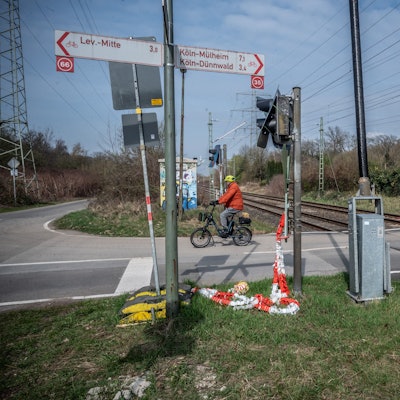 Bahnstreckensanierung: Der Bahnübergang Kurtekotten wird demnächst gesperrt. Bild: Ralf Krieger