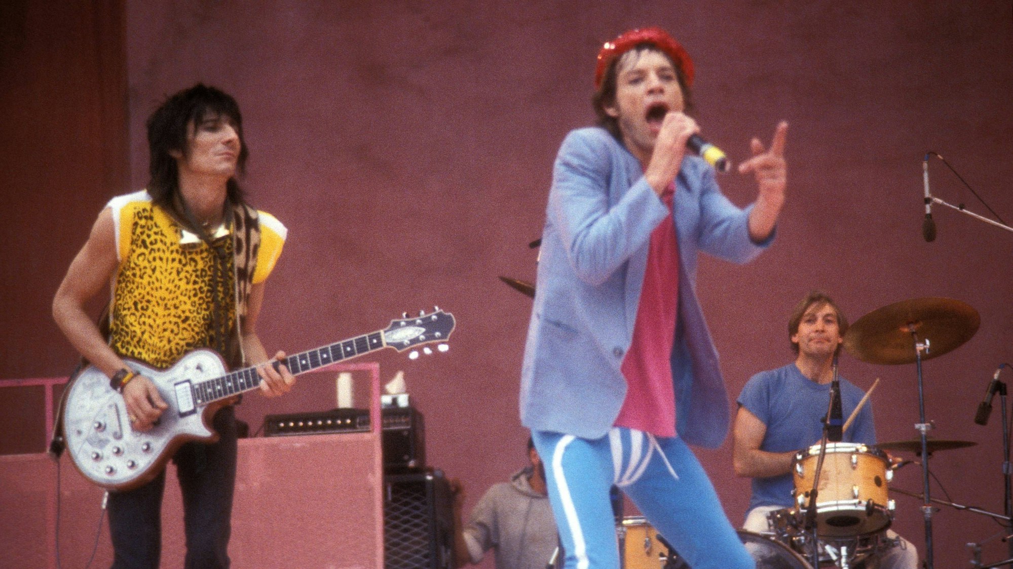 Die Rolling Stones bei ihrem legendären Auftritt 1982 im Müngersdorfer Stadion in Köln.
