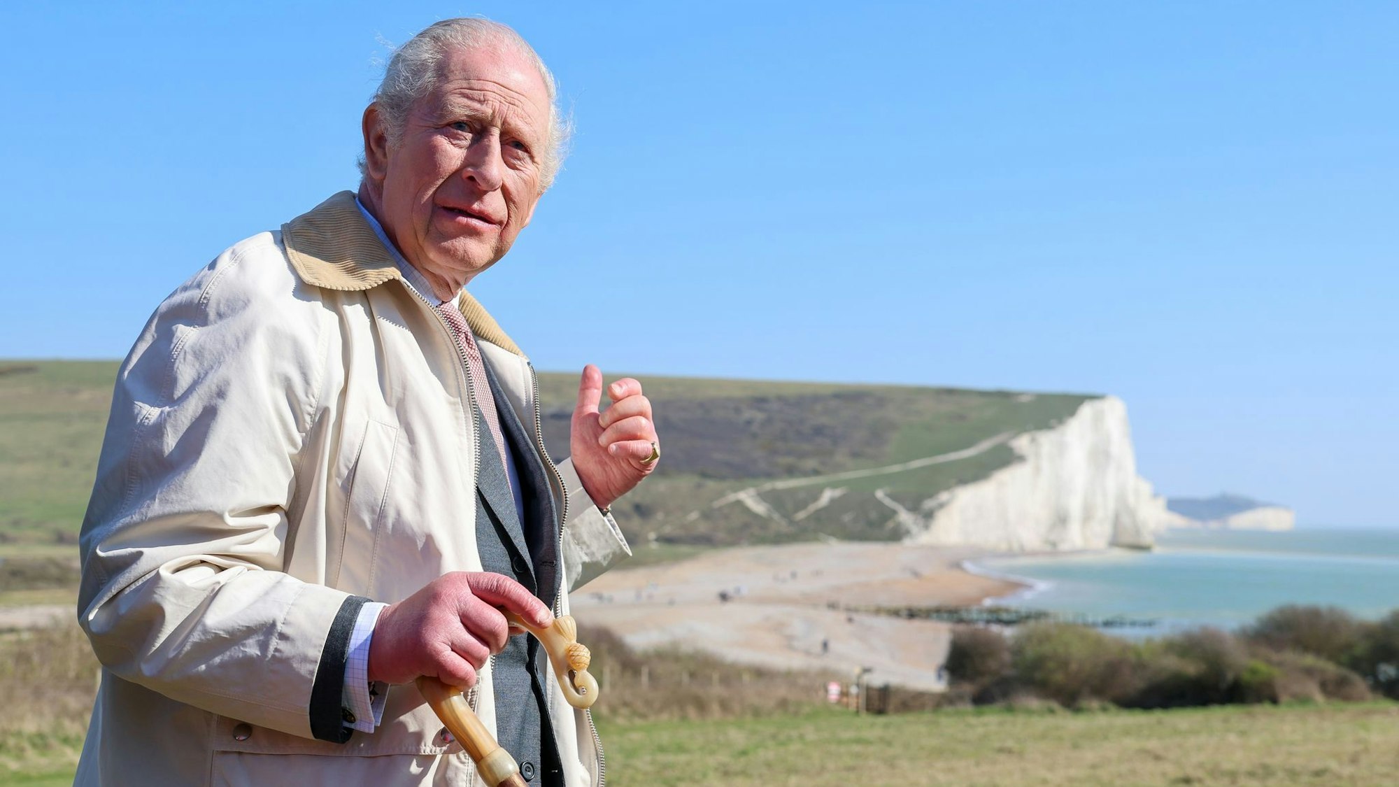 König Charles III. eröffnet Naturschutzgebiet