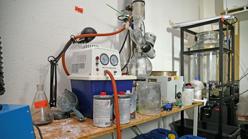 Polizei hebt Drogenlabor aus