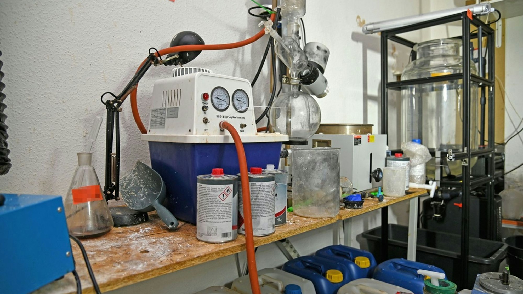 Polizei hebt Drogenlabor aus