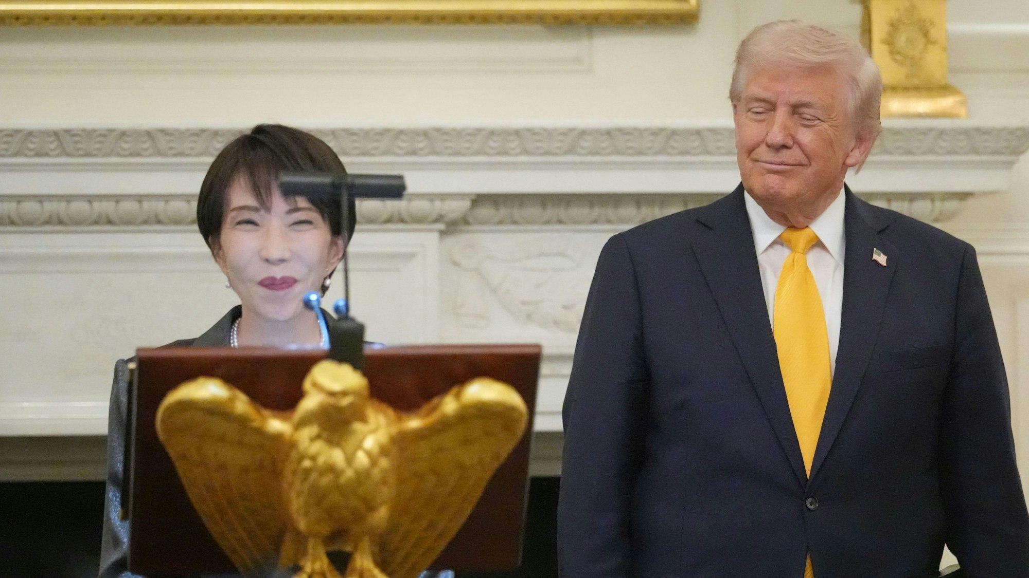US-Präsident Donald Trump und Japans Premierministerin Sanae Takaichi nehmen an einem Abendessen im State Dining Room des Weißen Hauses teil.