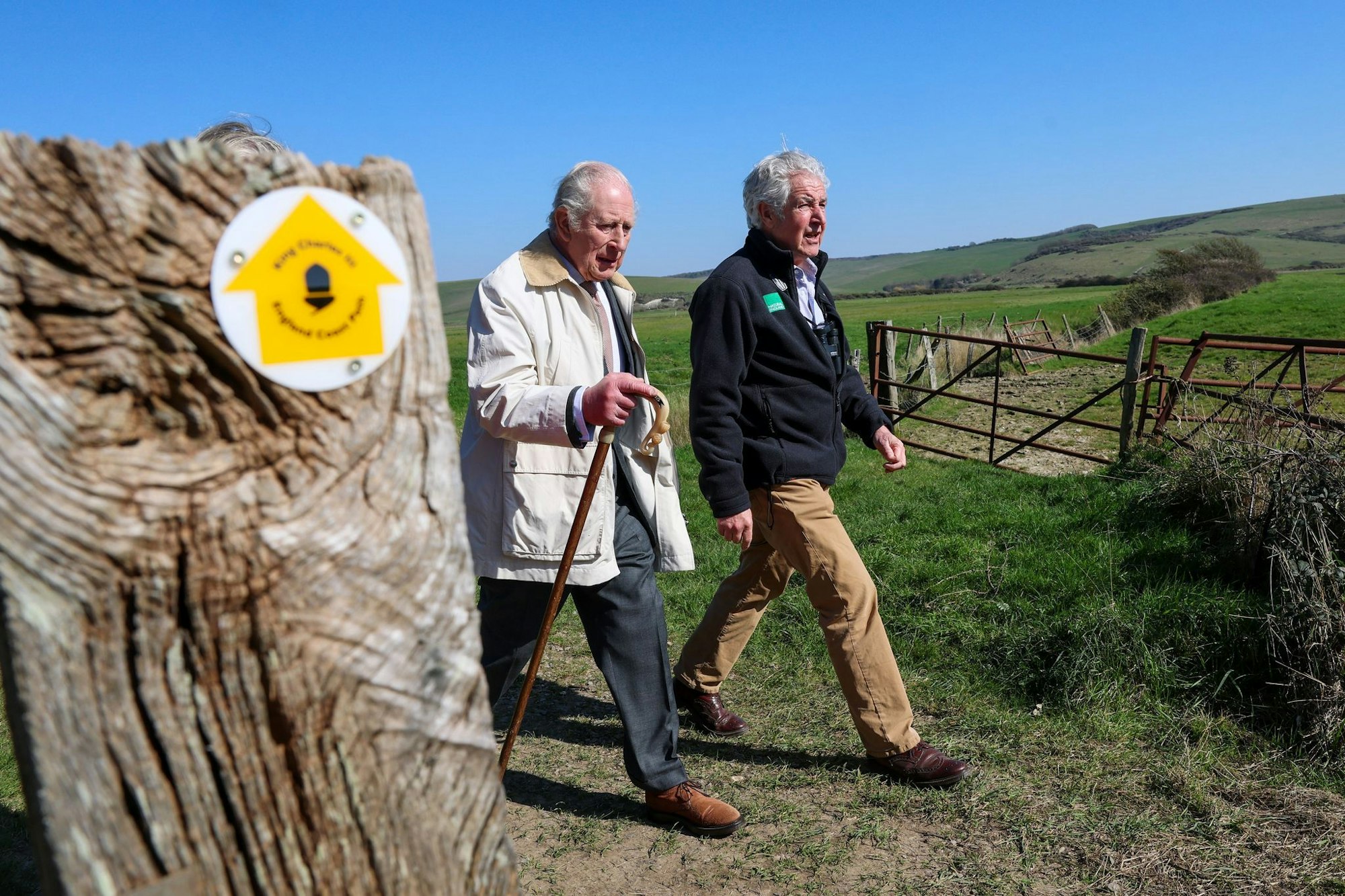 König Charles III. eröffnet Naturschutzgebiet
