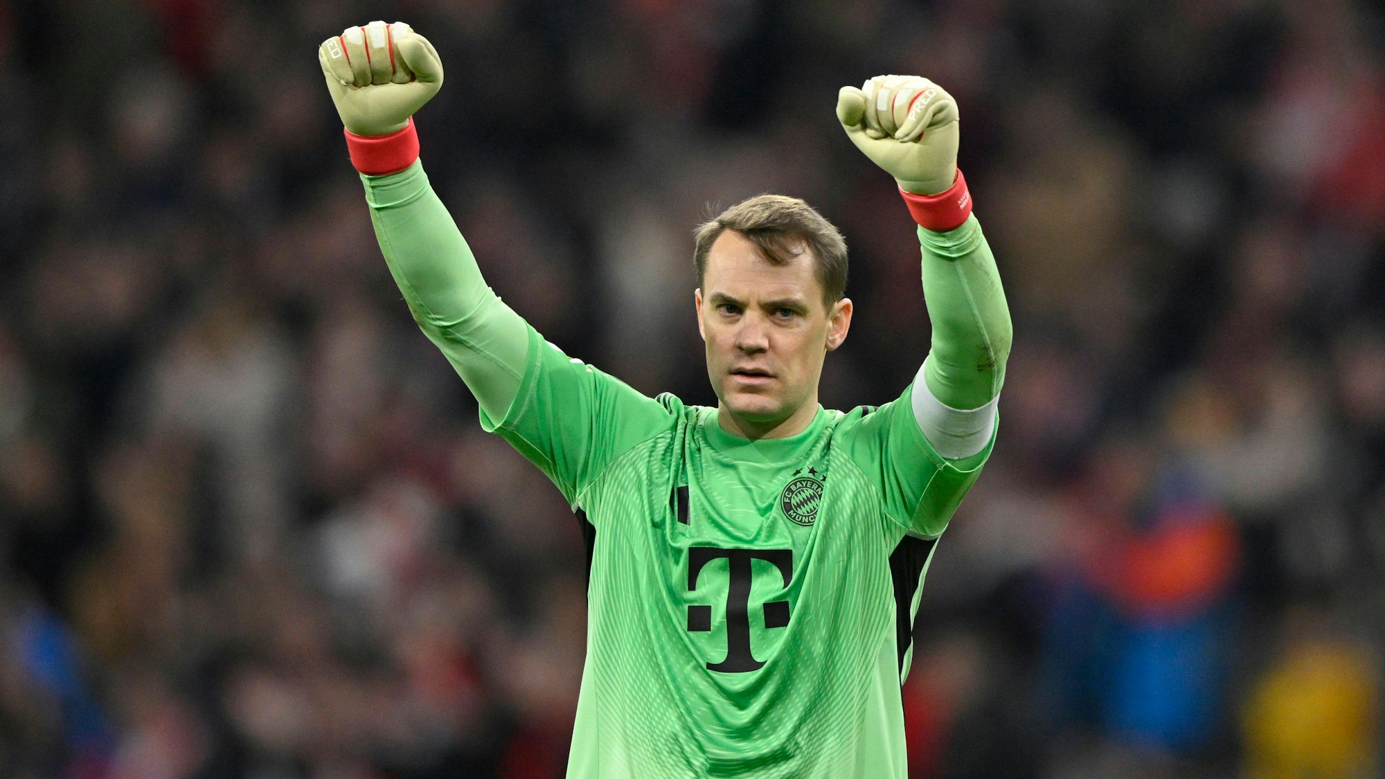 Manuel Neuer jubelt.