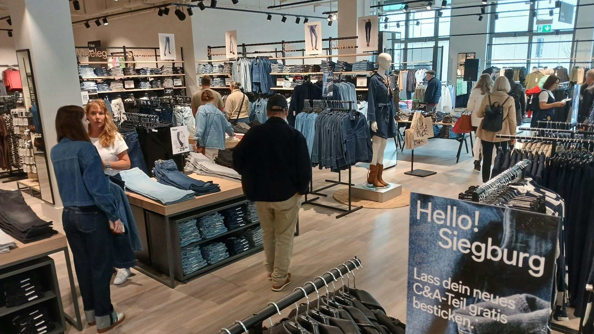 Wiederreröffnung C&A im Kaiser-Carré