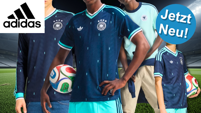 Models die das neue Deutschland 26 Auswärtstrikot tragen.