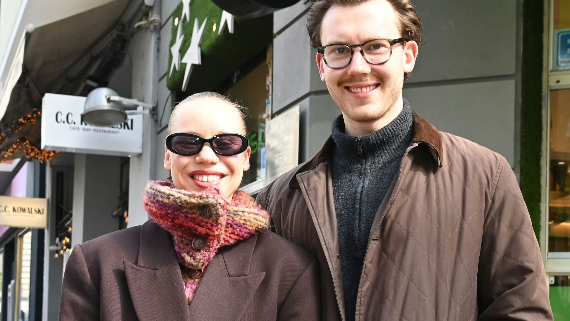 20.03.2026 Köln. Umfrage zum Thema Glück in der Kölner Innenstadt. Foto: Alexander Schwaiger