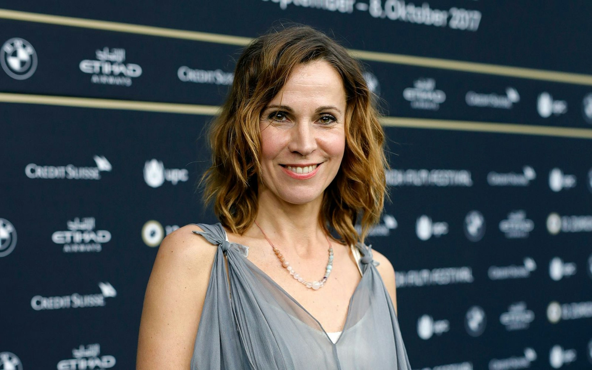 Die gebürtige Österreicherin Doris Schretzmayer (53) ist nicht nur Schauspielerin, sondern auch Autorin, Moderatorin und Mutter. (Bild: 2017 Getty Images/Andreas Rentz)