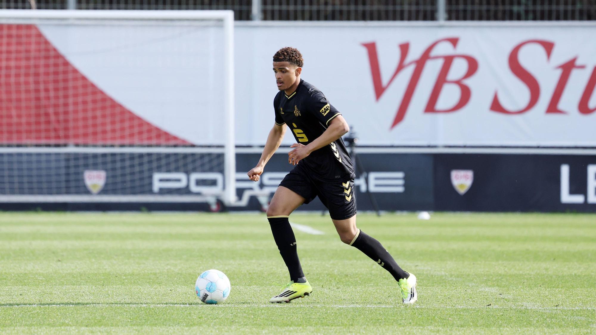 08.03.26 U19 VfB Stuttgart - U19 1. FC Köln Deutschland, Stuttgart, 03.03.2026, Fussball, U19-DFB-Nachwuchsliga, Saison 2025/2026, U19 VfB Stuttgart - U19 1. FC Köln 2:1: Leo Isufi 1. FC Köln. *** 08 03 26 U19 VfB Stuttgart U19 1 FC Cologne Germany, Stuttgart, 03 03 2026, Soccer, U19 DFB junior league, Season 2025 2026, U19 VfB Stuttgart U19 1 FC Cologne 2 1 Leo Isufi 1 FC Cologne