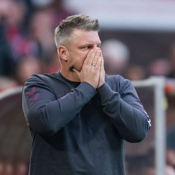 Lukas Kwasniok erlebte beim 3:3 gegen Mönchengladbach einen schweren Tag an der Seitenlinie.