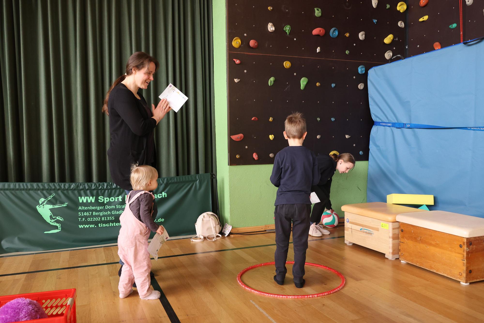 Die Kinder hatten ihren Spaß in der Halle.