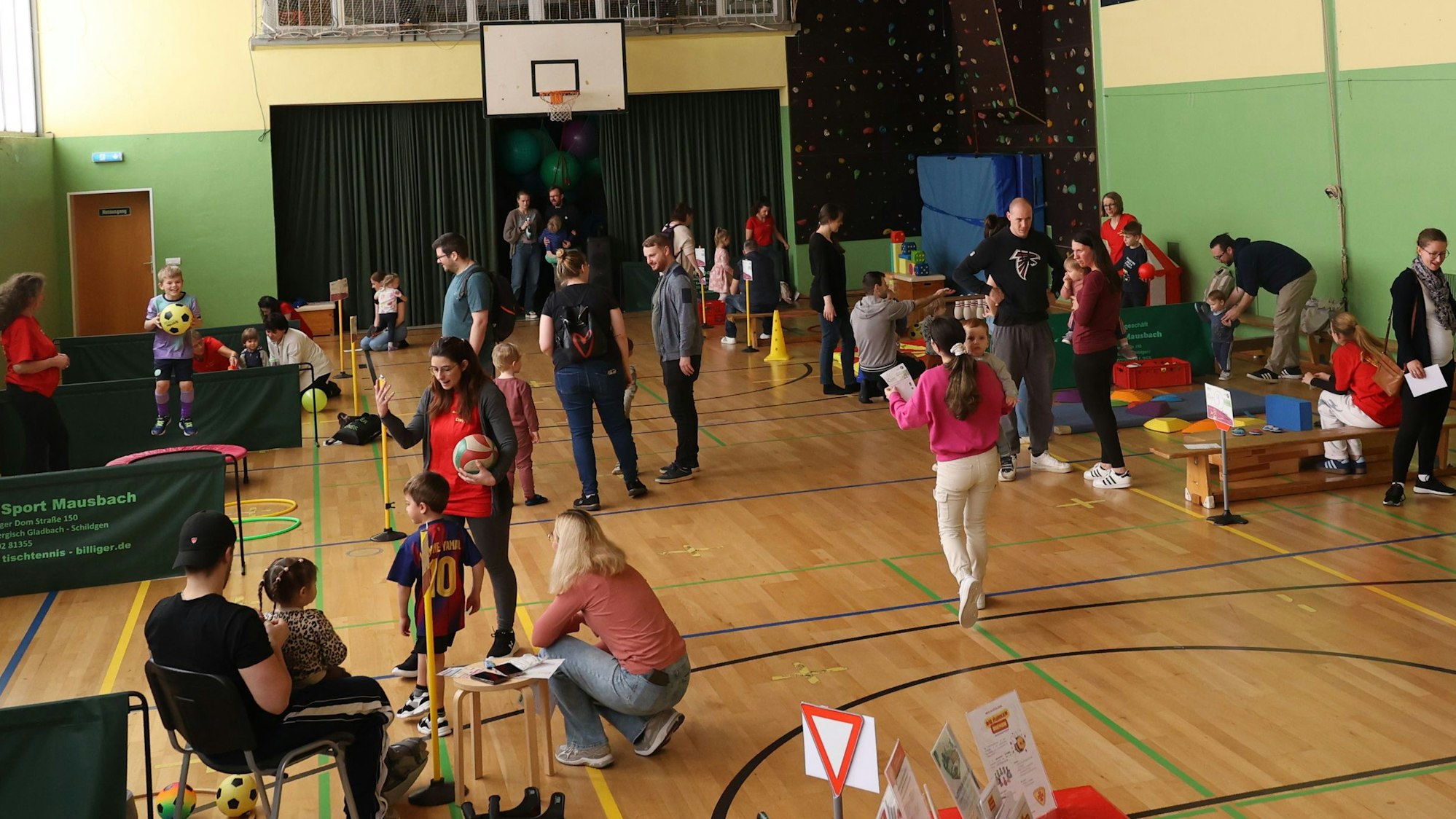 Schnell füllte sich die Halle