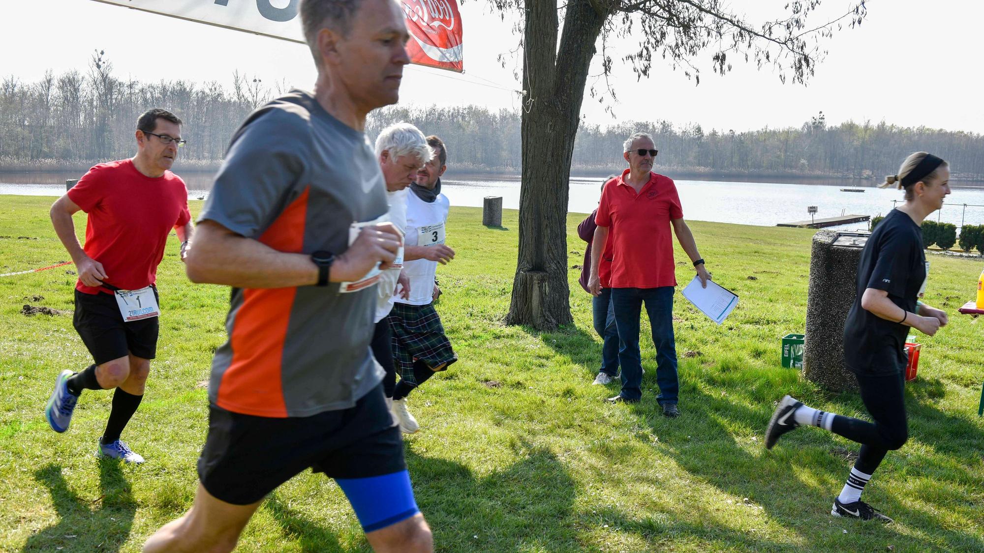Teilnehmer des Brühler Stadtlauf über zehn Kilometer.