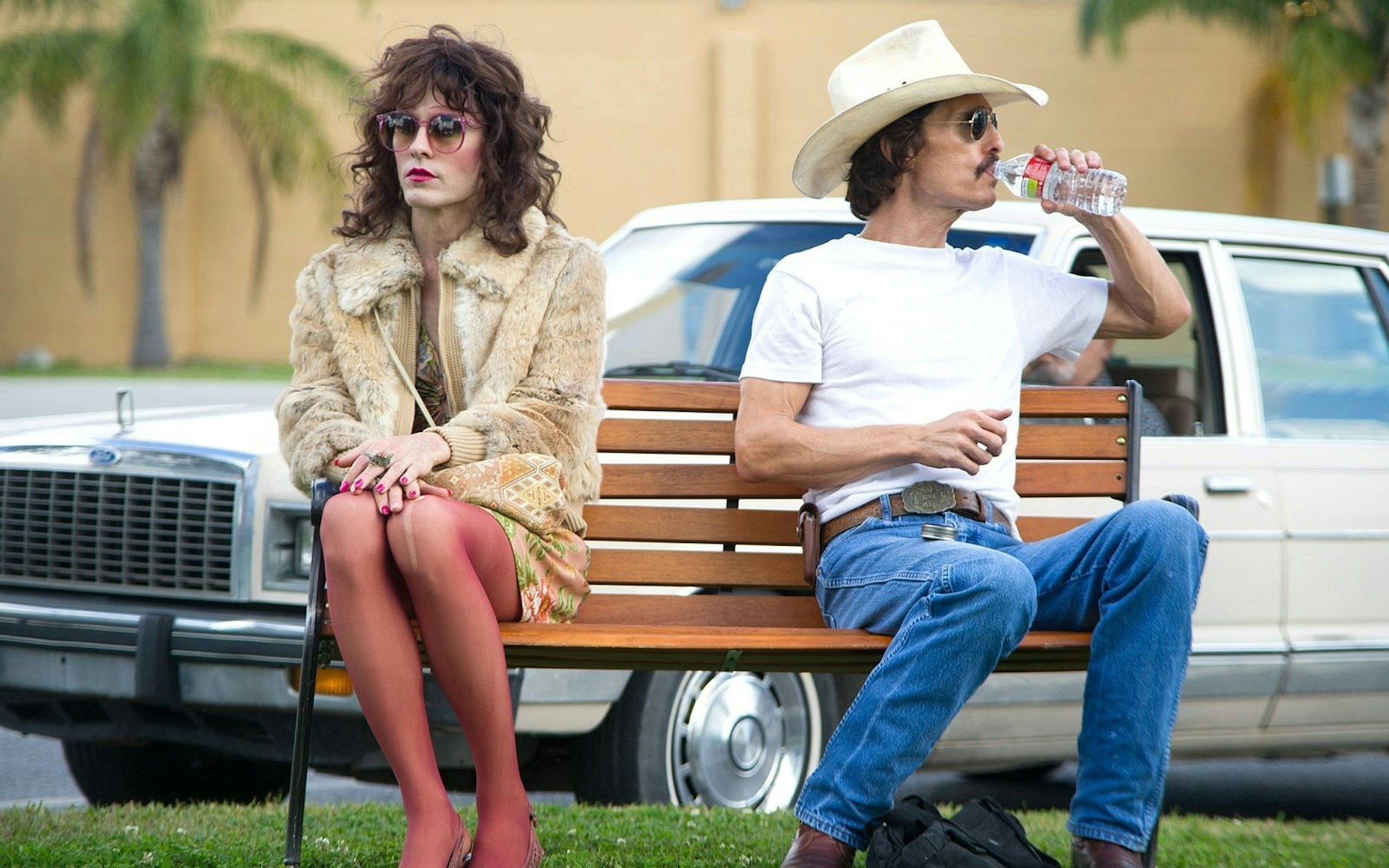 Sie kommen aus verschiedenen Welten und werden dennoch Geschäftspartner: Der Transsexuelle Rayon (Jared Leto, links) und Elektriker und Gelegenheitsbetrüger Ron Woodroof (Matthew McConaughey). (Bild: Ascot Elite)