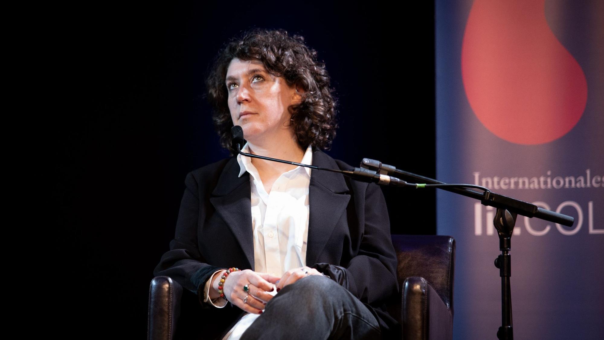 lit.Cologne: Lena Gorelik mit „Alle meine Mütter“ in der Kulturkirche Nippes