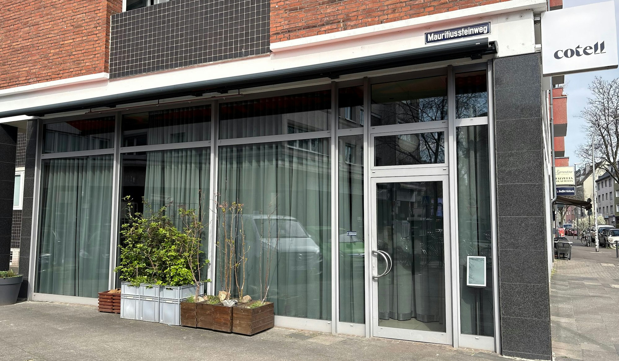 Das Restaurant Cotell Cologne von außen.