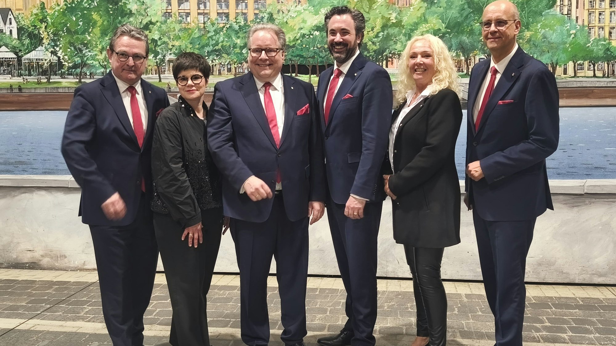 Lutz Schade mit dem neuen Vorstand des Festkomitees.