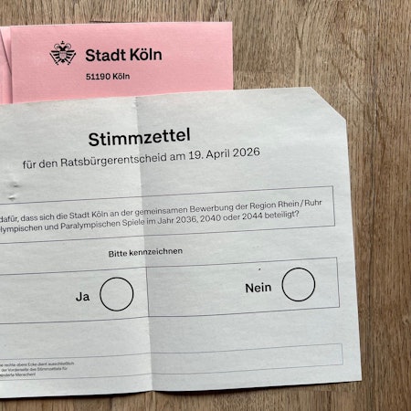 Stimmzettel für den Ratsbürgerentscheid zu den Olympischen Spielen in Köln