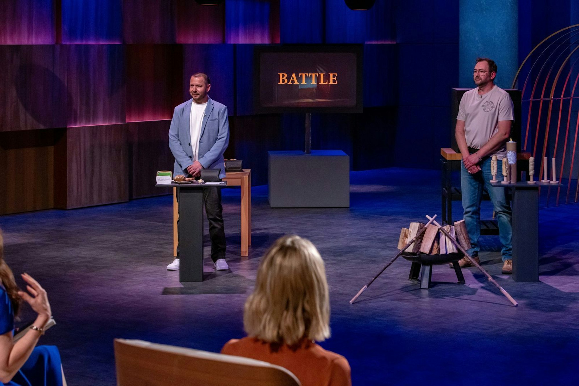 Beim „Battle“-Pitch setzte sich der „Butterboard“-Gründer Daniel (links) gegen den „Brot Stöcki“-Familienvater Christian durch. (Bild: RTL / Bernd-Michael Maurer )