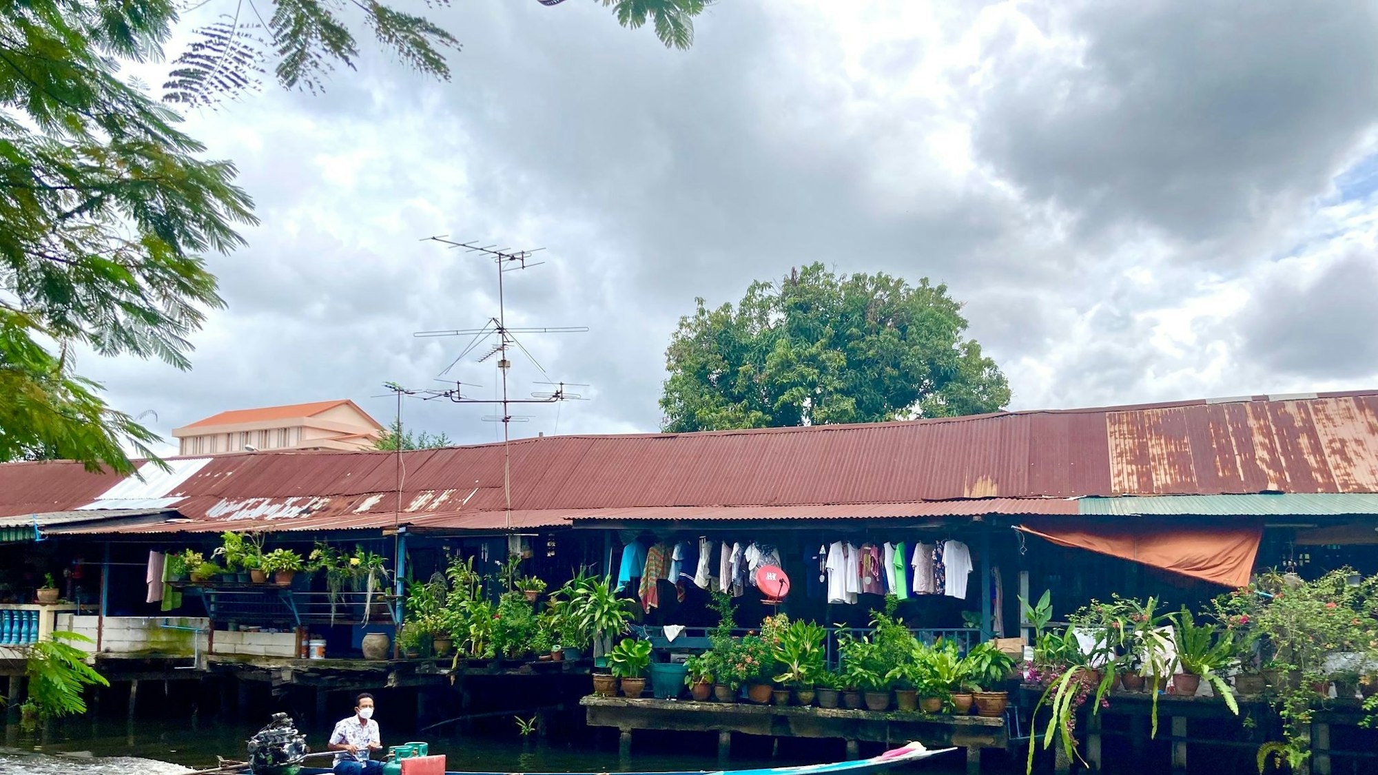 Khlong-Fahrt in Bangkok